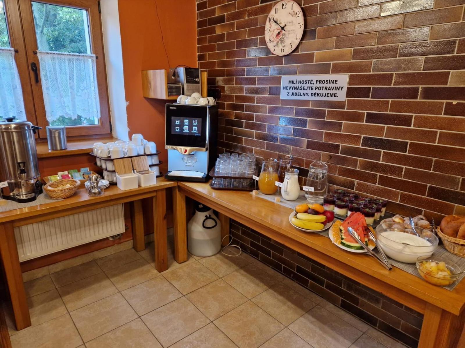 Horsky Hotel Snezenka Hynčice pod Sušinou Dış mekan fotoğraf